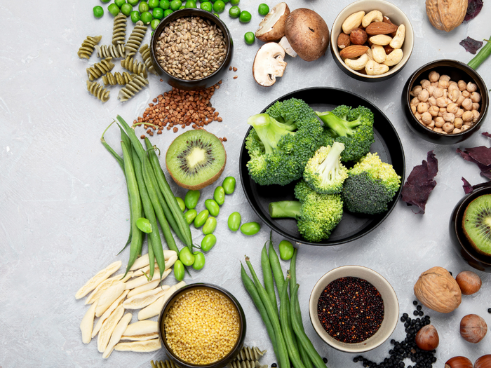 Parhaat kolesterolia alentavat ruoat – nämä 12 ruoka-ainetta kannattaa syödä